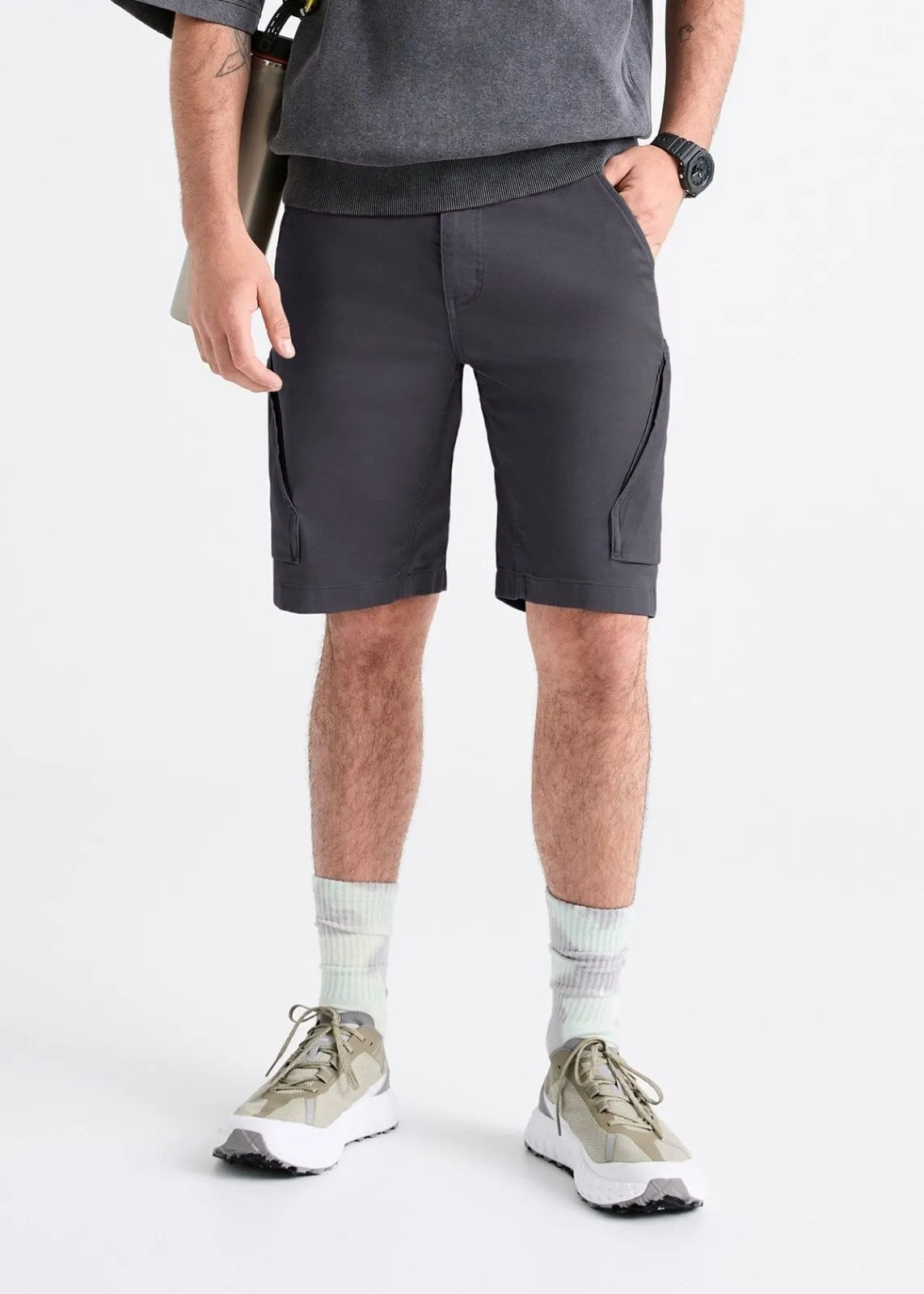 Live Free Adventure Short - Charcoal