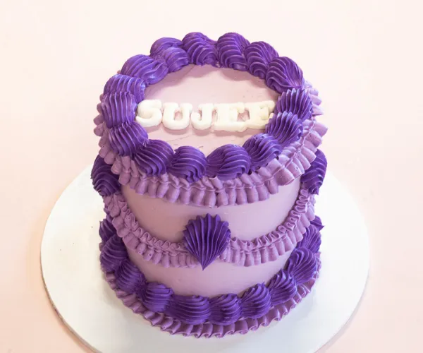 Mini Vintage Retro Cake